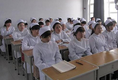 在四川衛(wèi)生學(xué)校學(xué)習(xí)高級護理專業(yè)怎么樣