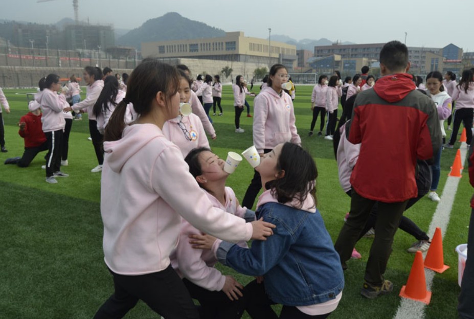 2023年四川科技職業(yè)技術(shù)學(xué)院幼兒師范學(xué)院招生老師QQ及電話(huà)