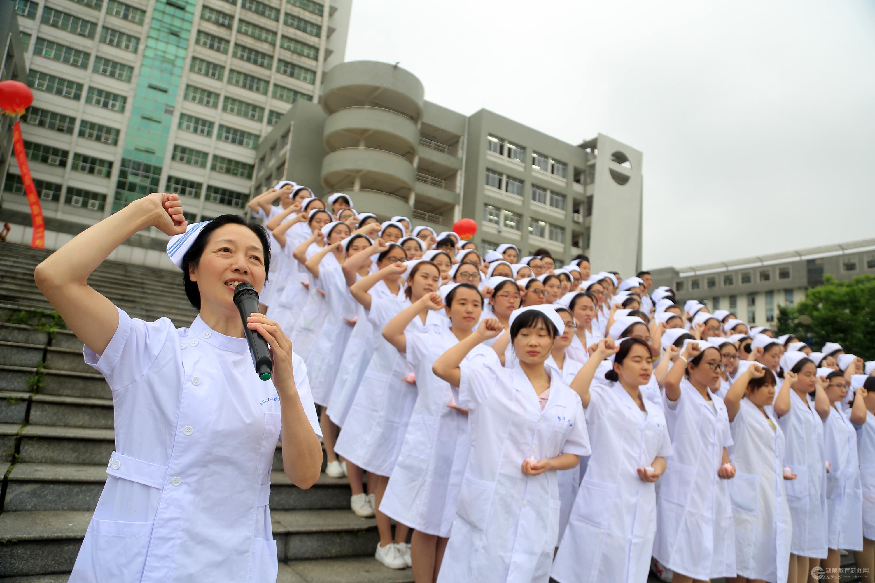 2019年在四川讀醫(yī)學(xué)專(zhuān)業(yè)的人多嗎？